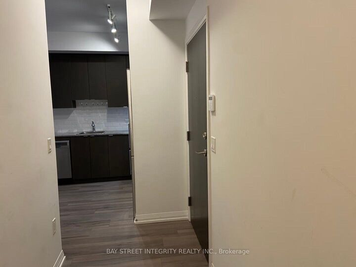 Property Photo:  50 Ann O'Reilly Road 221  ON M2J 0A8 