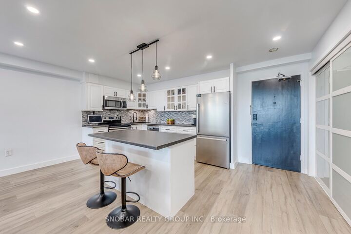 Property Photo: 15 La Rose Avenue 204 ON M9P 1A7