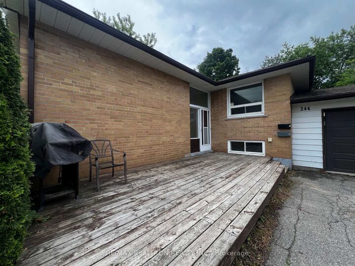 Property Photo:  244 St Vincent Street Lower  ON L4M 3Z8 