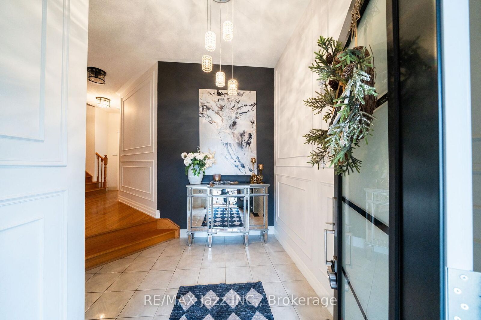 Property Photo: 550 Bert Budd Avenue ON L3Y 8S7