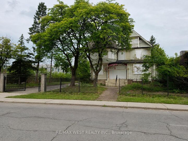 Property Photo: 24 Burgar Street ON L3B 2S7