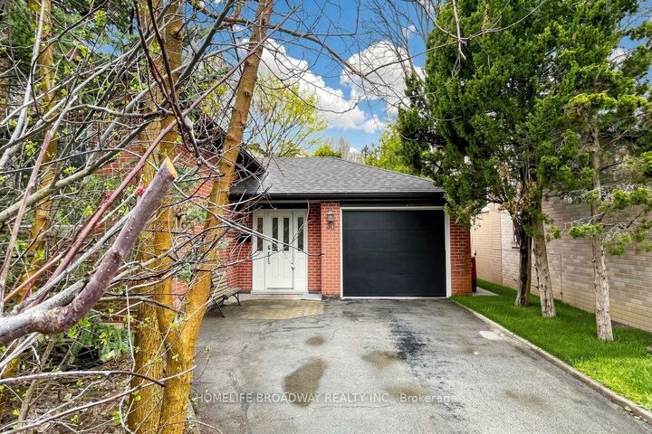Property Photo:  36 Bradgate Road  ON M3B 1J7 