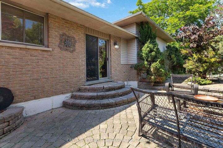 Property Photo:  34 Speight Court  ON N5V 3J3 