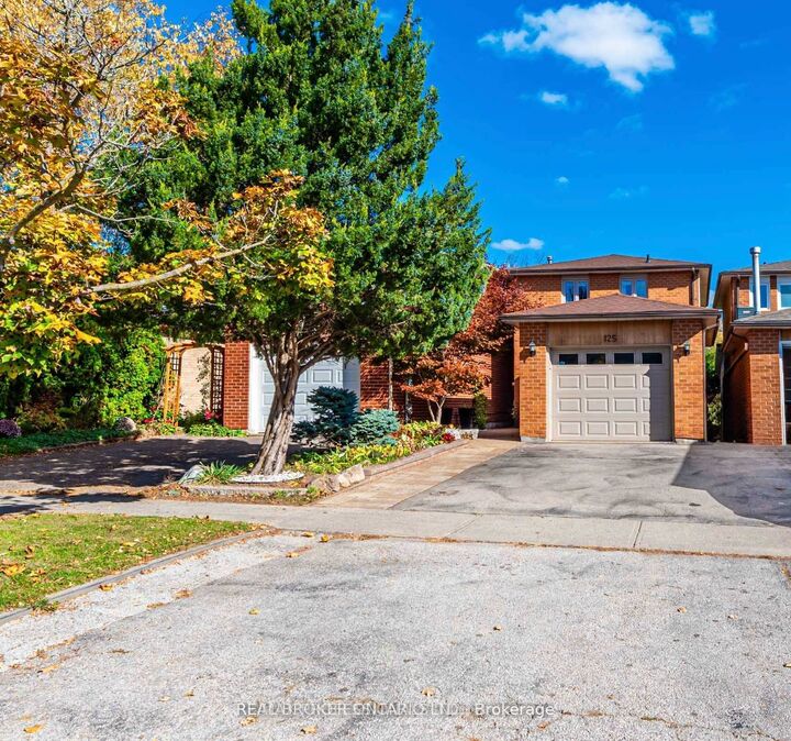 Property Photo:  125 Kersey Crescent  ON L4C 5X4 