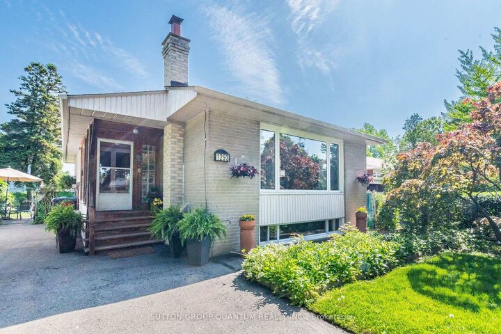 Property Photo:  1293 Daimler Road  ON L5J 3T3 