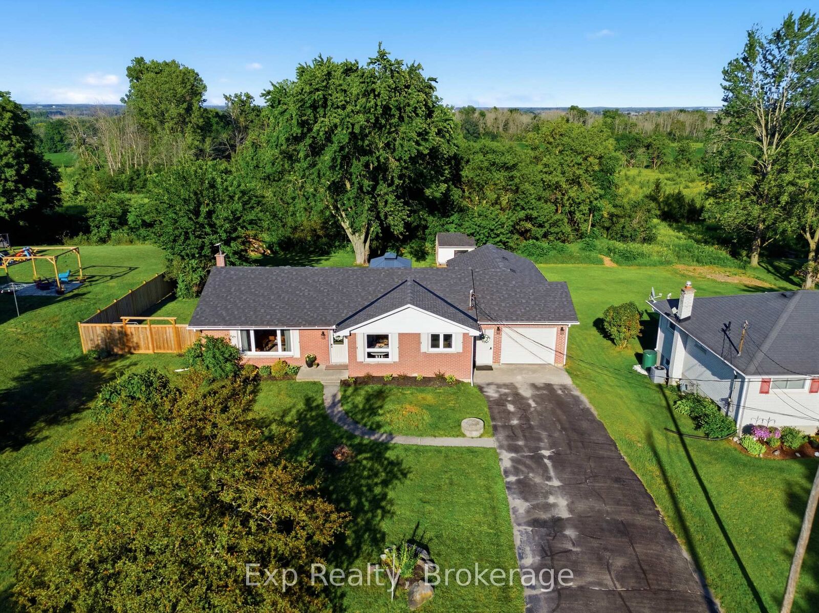 Property Photo:  57 Huntingwood Drive  ON K8N 4Z5 