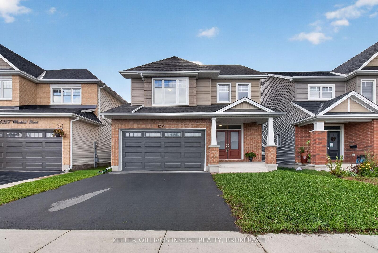 Property Photo: 1279 Wheathill Street ON K7M 0H4