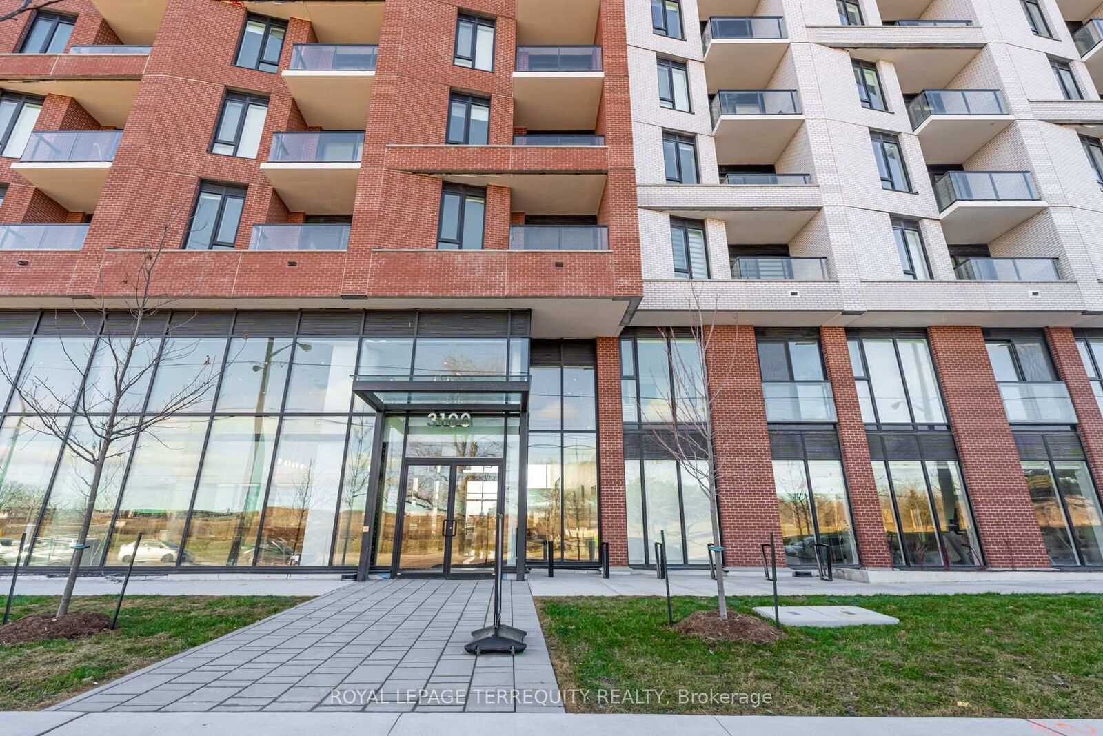 Property Photo:  3100 Keele Street 909  ON M3M 0E1 
