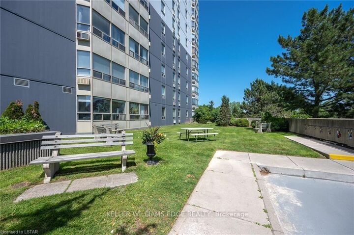 Property Photo:  45 Pond Mills Road 1007  ON N5Z 4W5 