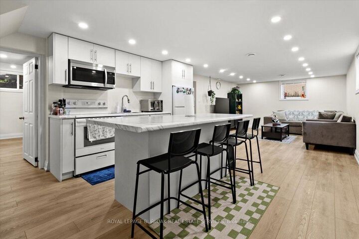 Property Photo:  161 Hoover Crescent Lower  ON L9A 3H2 