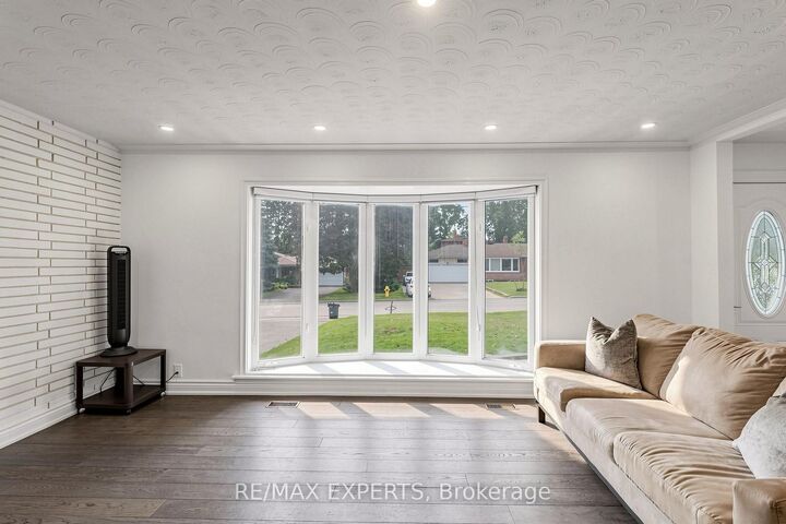 Property Photo: 8 Longbridge Road ON L4J 1L5