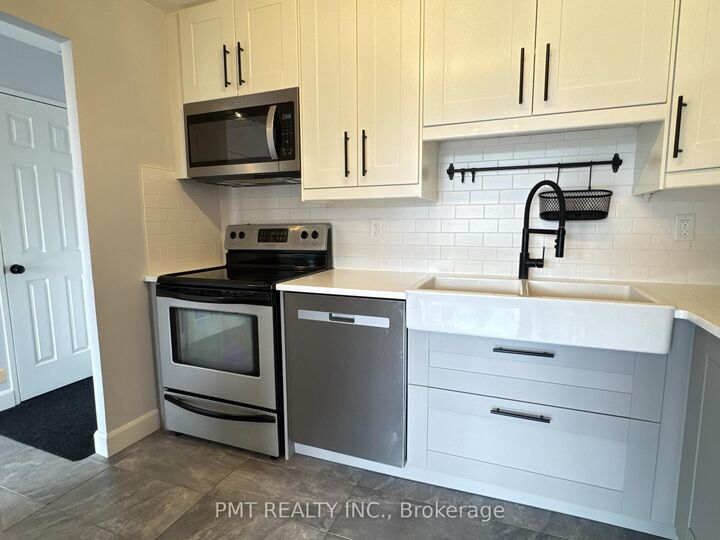 Property Photo:  65 Highland Crescent 303  ON N2M 5M8 