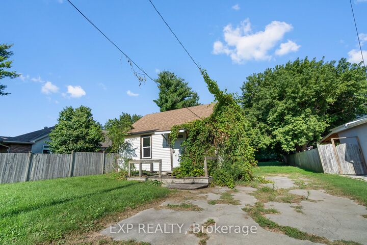 Property Photo:  5098 Drummond Road  ON L2E 6E4 