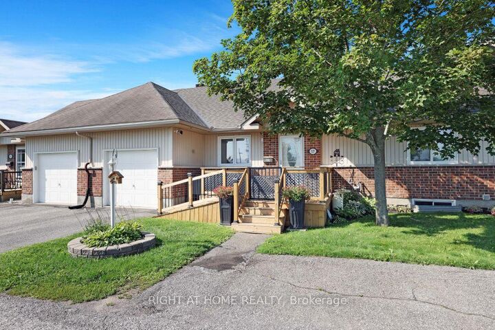 Property Photo: 527 Pumpkin Patch Private ON K0A 2Z0