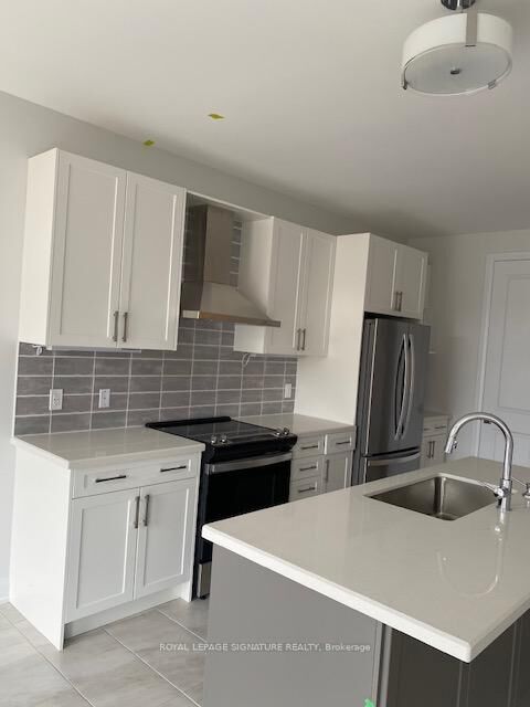 Property Photo: 24 Periwinkle Road ON L0L 1Y3