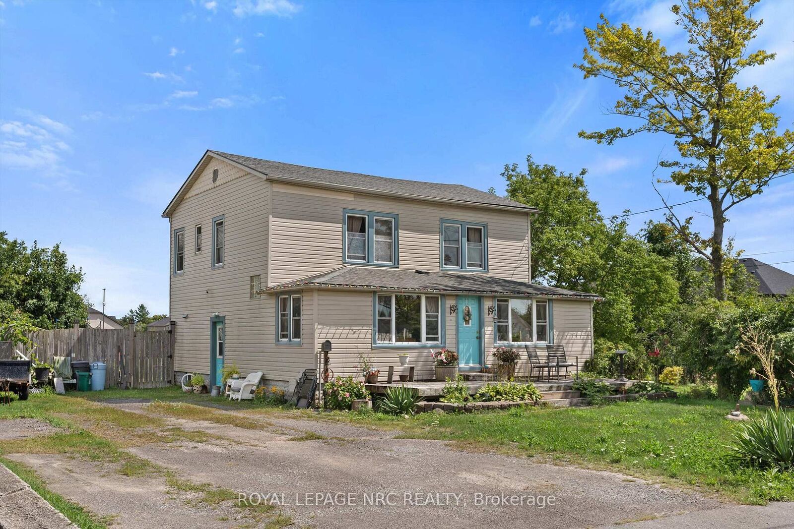 Property Photo:  1010 Arthur Street  ON L2A 4J2 