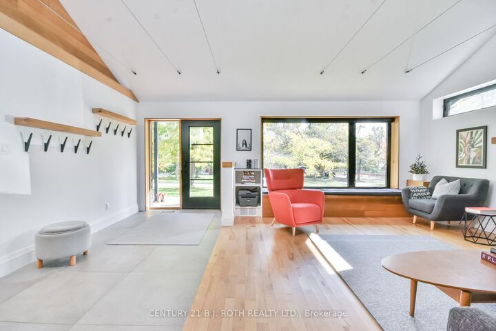 Property Photo: 20 Weldon Street ON L4M 4J4