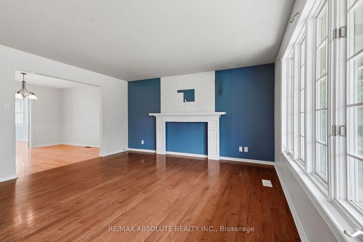 Property Photo: 372 Lake Park Road ON K7C 3P2