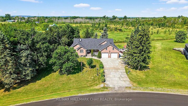Property Photo: 31 Hillside Drive ON L0K 1S0