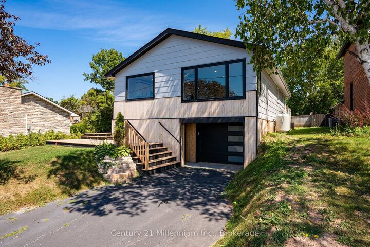 873 9th Avenue E — photo 1