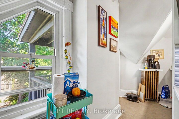 Property Photo: 475 Maclaren Street ON K1R 5K5