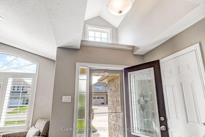 Property Photo:  402 Fairway Road  ON N4T 0E1 