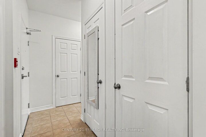 Property Photo:  318 Everest Private D  ON K1G 4E3 