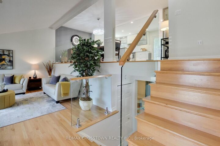 Property Photo:  38 Innisbrook Drive  ON L9Z 1G2 