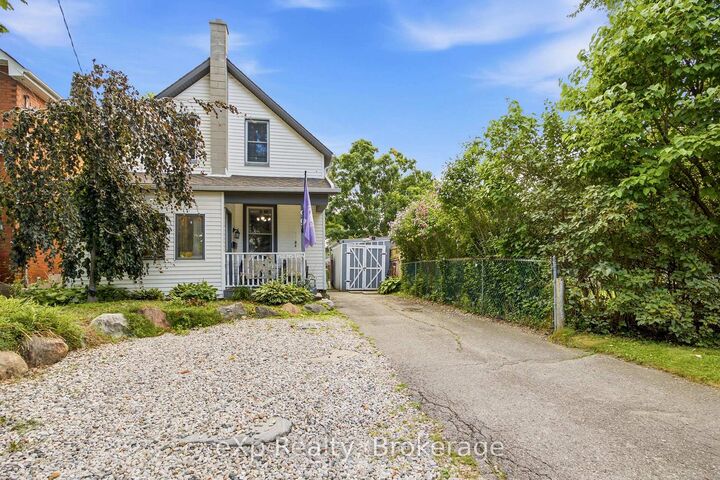 Property Photo:  99 Dufferin Street  ON N5A 2G7 