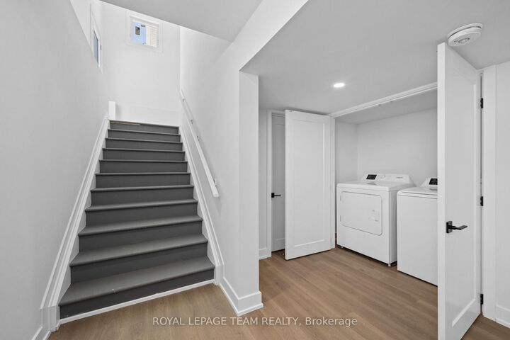 Property Photo:  1124 Moore Street 2  ON K6V 0H2 