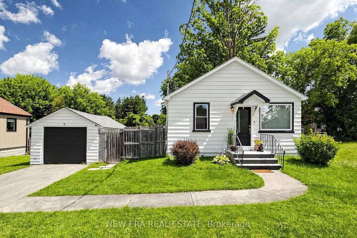 Property Photo: 247 Muriel Street ON L3Y 3N2