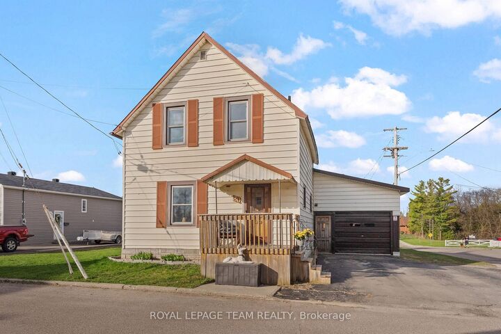 Property Photo: 80 Bank Street S ON K7V 2E6