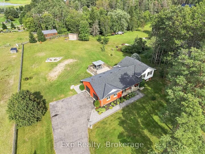 Property Photo: 5 Royal Estates Drive ON L0A 1K0