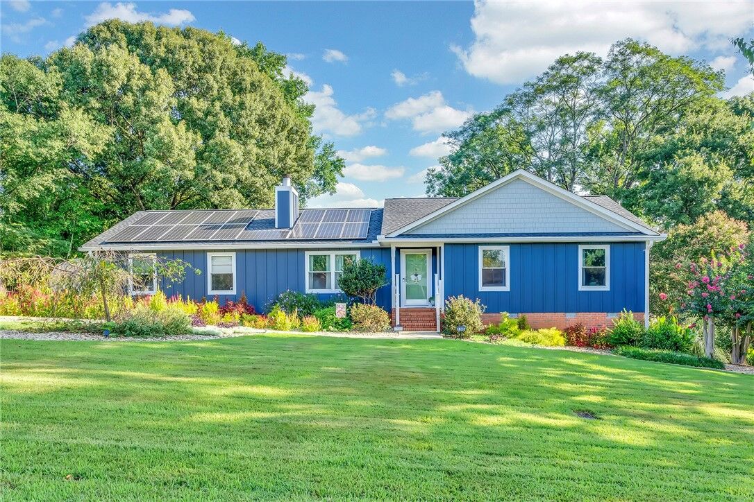Property Photo:  1305 Hanover Road  SC 29621 