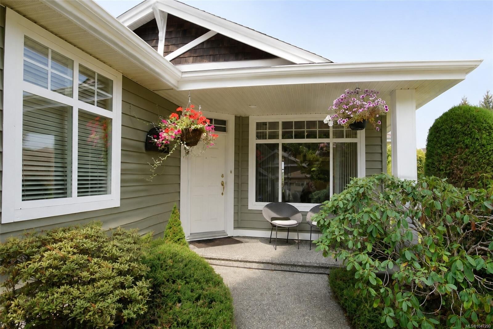 Property Photo: 1369 Britannia Dr BC V9P 2Y2