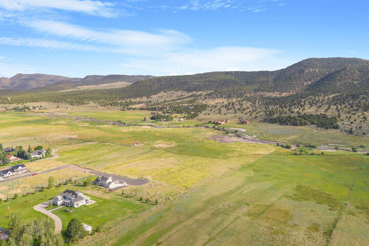 Property Photo:  638 E 110 Cir N  UT 84781 
