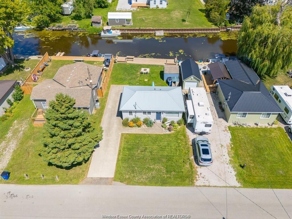 Property Photo: 89 Brock Street ON N0P 1A0