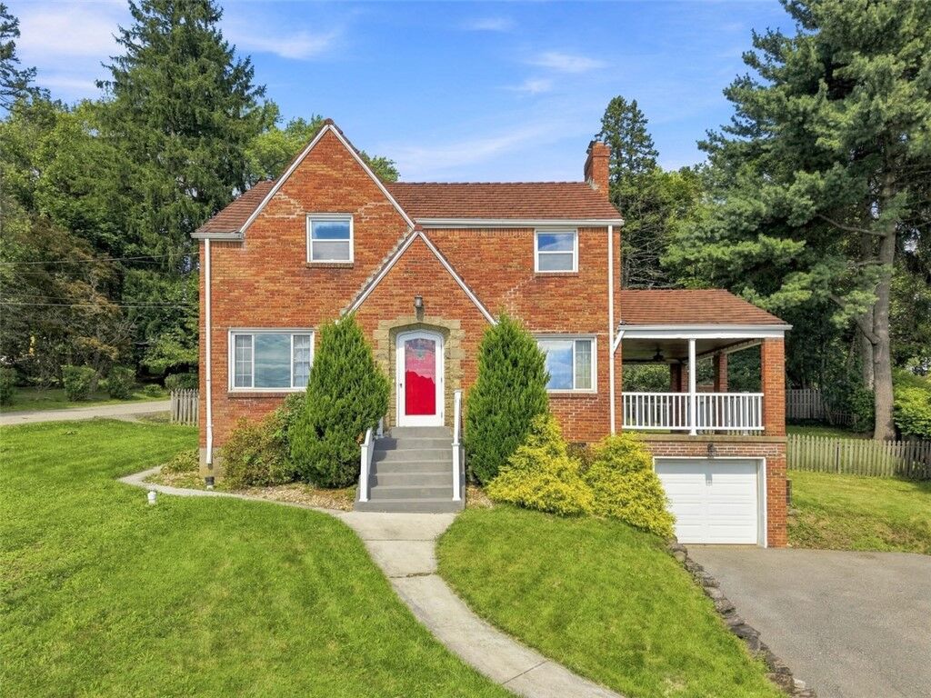 Property Photo: 201 Broughton Rd PA 15102