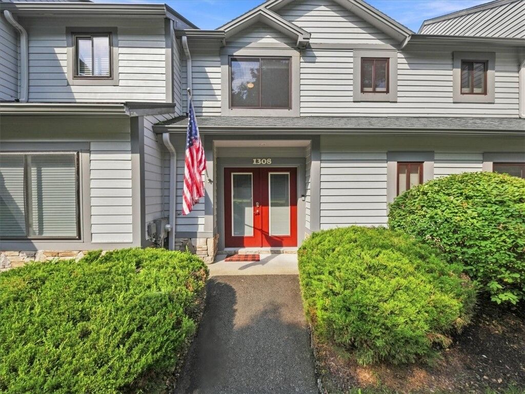 Property Photo: 1308 Westridge Dr PA 15502