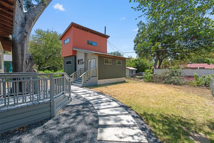 Property Photo:  2709 Geraghty Avenue  TX 78757 