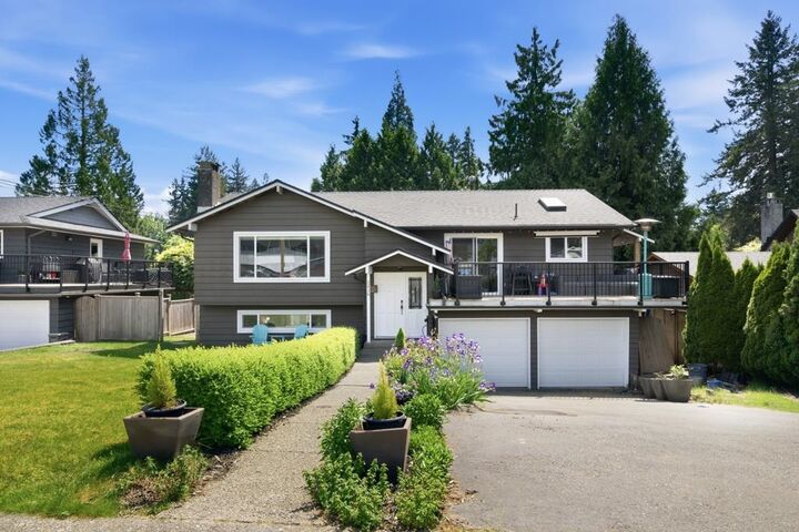 2416 Tolmie Avenue — photo 1