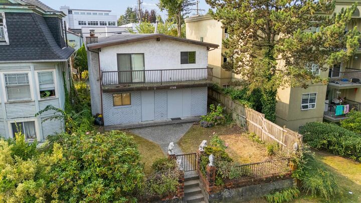 Property Photo: 1546 Adanac Street BC V5L 2C5