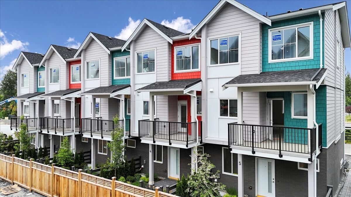 Property Photo: 10392 240A Street 4 BC V2W 1G3