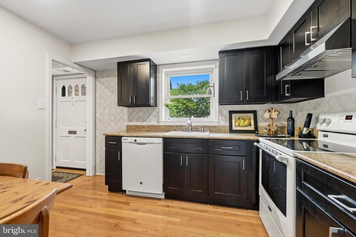 Property Photo:  7779 Tiverton Drive  VA 22152 
