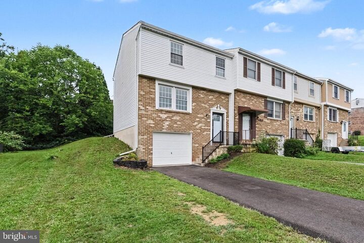 Property Photo:  685 S 82nd Street  PA 17111 