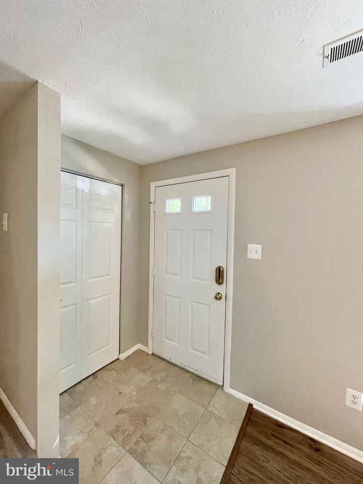 Property Photo:  1602 Harvest Green Court  VA 20194 