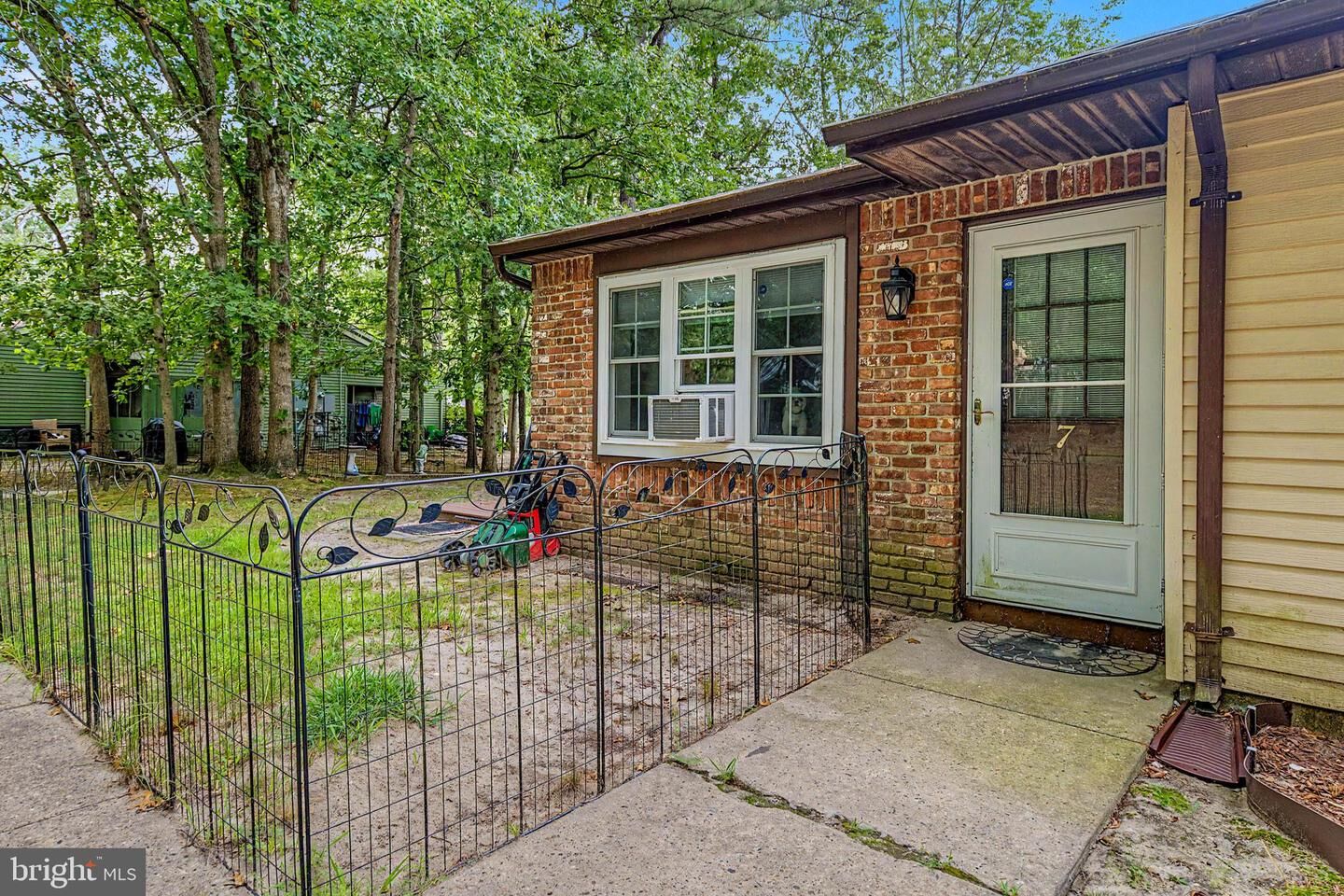 Property Photo:  7 Driftwood Drive  NJ 08087 