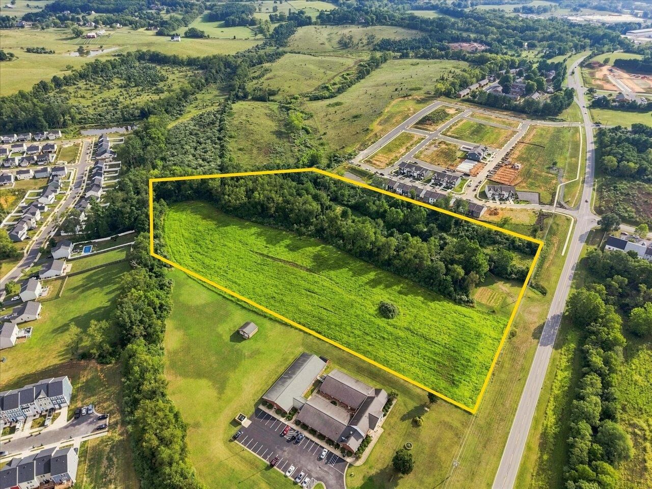 Property Photo:  817 Hopeman Pkwy  VA 22980 