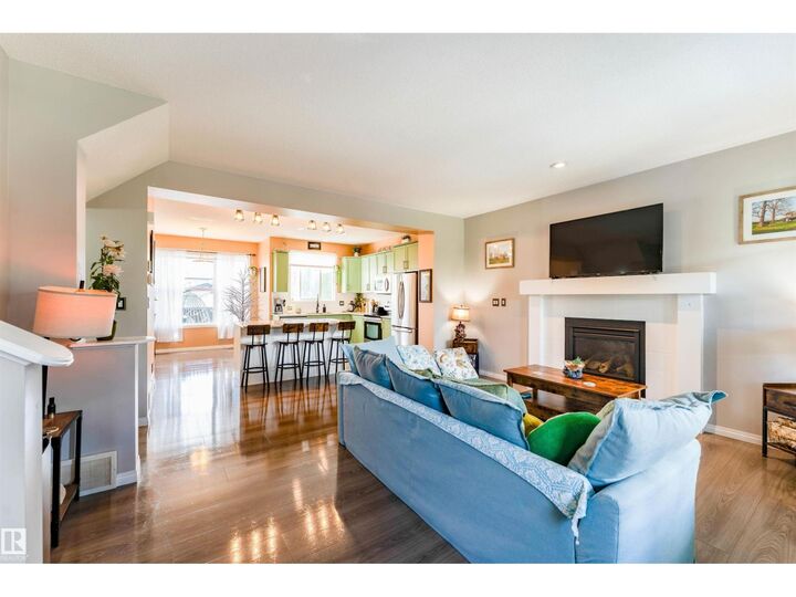 Property Photo: 725 Secord Bv NW AB T5T 7A8