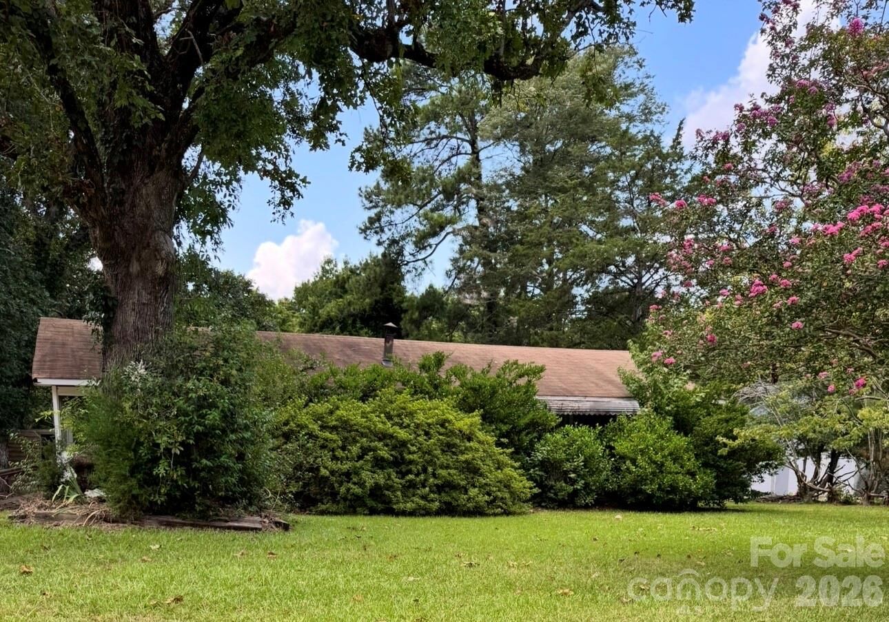 Property Photo:  1586 Hillcrest Avenue  SC 29720 